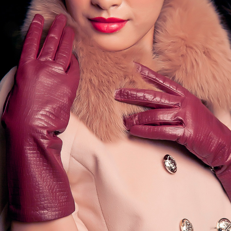 Winter luxury elegant thermal genuine leather gloves crocodile pattern suede female gloves igsbw12169