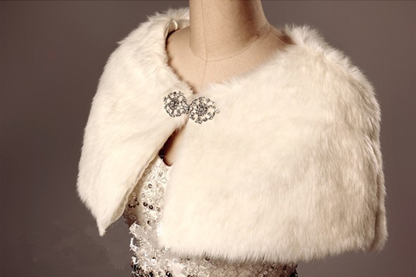 Winter Simple Royal Bolero Beads Soft Faux Fur Shrug 2012 Free Shipping Wedding Accessories Bridal Shawl Wrap Jacket