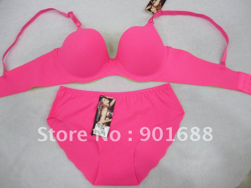 woman push up  fashionable   seamless bra set   B  cup only