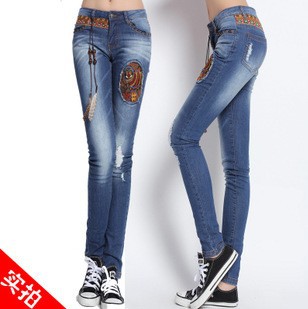 Women pants Fashion Big codeFolk style Embroidery mill white slim pencil pants pants jeans All-matchll-match trousers
