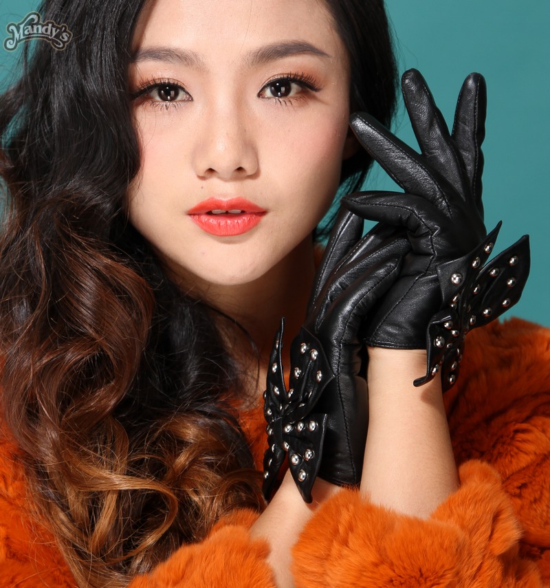 Women's big bow rivet leather gloves fashion women genuine leather sheepskin gloves rivet thermal