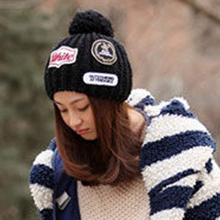 Women's hat winter knitted hat big hair balls trend women's hat