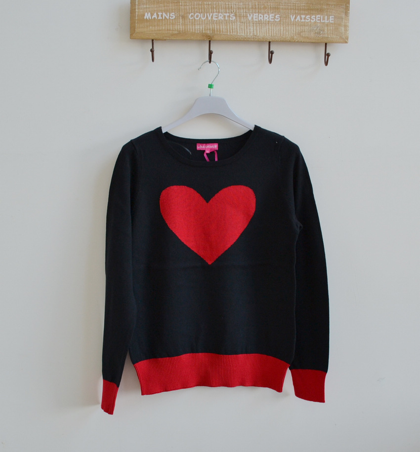 Women's heart pattern stripe loose o-neck knitted pullover female knitted free shipping