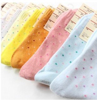 WOMEN'S POLKA DOT KNEE HIGH SOCKS A010