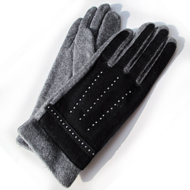 Women's winter pig leather czech rhinestone wool line gloves
